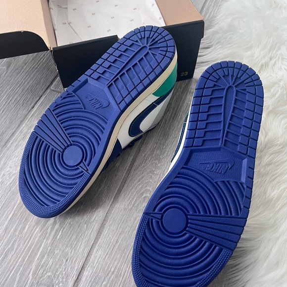 Jordan AJ 1 Low Men's Sneakers - Blue and Green - Picture 8 of 10